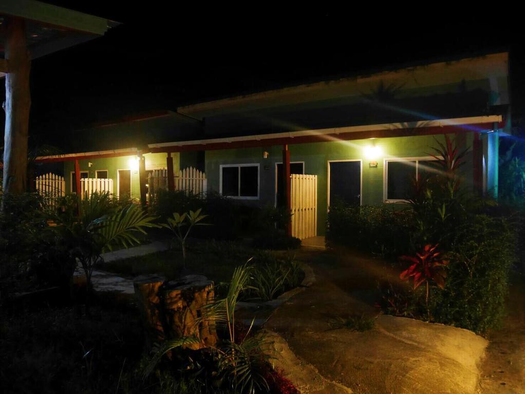 Отель Suntalee House Nai Yang Экстерьер фото