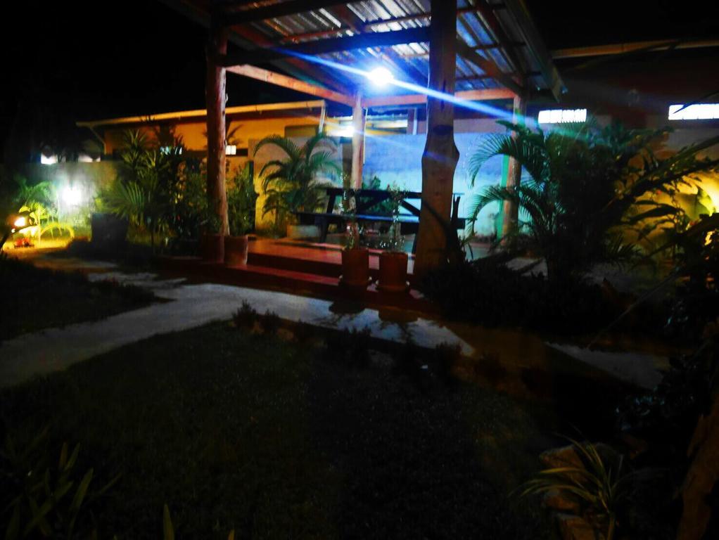 Отель Suntalee House Nai Yang Экстерьер фото